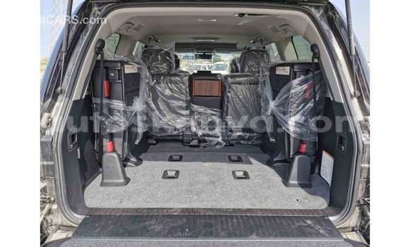 Buy Import Toyota Land Cruiser Black Car in Import - Dubai in Central Kenya Buy Import Toyota Land Cruiser Black Car in Import - Dubai in Central Kenya