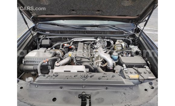 Imported Toyota Prado Brown Makiinaa iti Import - Dubai keessatti Central Kenya keessatti Imported Toyota Prado Brown Makiinaa iti Import - Dubai keessatti Central Kenya keessatti