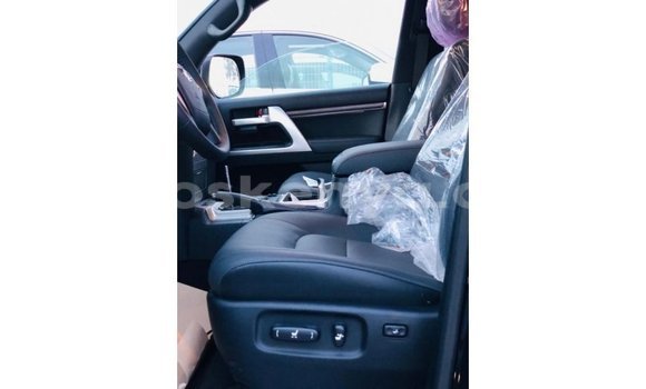 Nunua Imported Toyota DA Nyeusi Lori ndani ya Import - Dubai nchini Kati Kenya Nunua Imported Toyota DA Nyeusi Lori ndani ya Import - Dubai nchini Kati Kenya