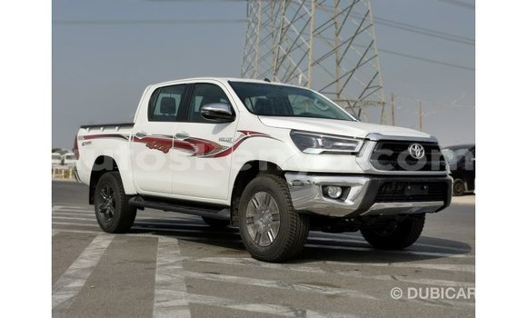 Buy Import Toyota Hilux White Car in Import - Dubai in Central Kenya Buy Import Toyota Hilux White Car in Import - Dubai in Central Kenya