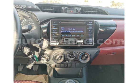 Buy Import Toyota Hilux White Car in Import - Dubai in Central Kenya Buy Import Toyota Hilux White Car in Import - Dubai in Central Kenya