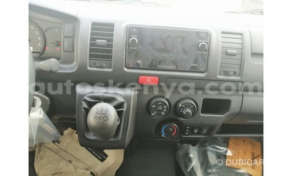 Imported Toyota DA White Netiree iti Import - Dubai keessatti Central Kenya keessatti Imported Toyota DA White Netiree iti Import - Dubai keessatti Central Kenya keessatti