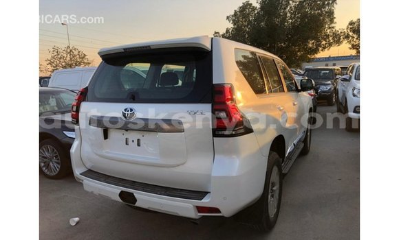 Buy Import Toyota Land Cruiser White Car in Import - Dubai in Central Kenya Buy Import Toyota Land Cruiser White Car in Import - Dubai in Central Kenya