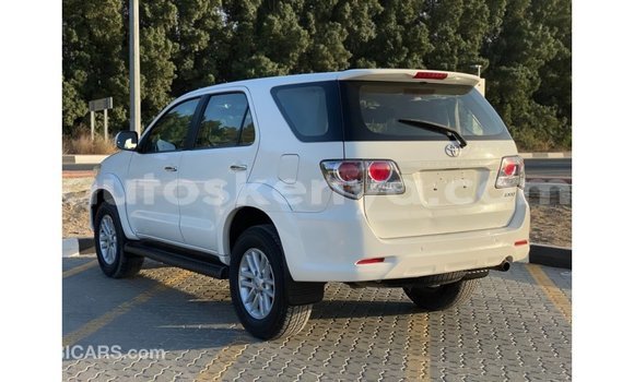 Buy Import Toyota Fortuner White Car in Import - Dubai in Central Kenya Buy Import Toyota Fortuner White Car in Import - Dubai in Central Kenya