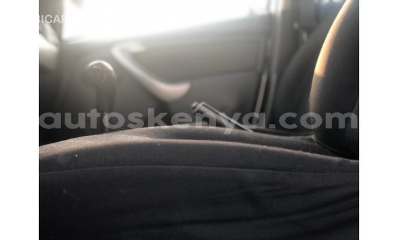 Nunua Imported Renault Duster Nyeupe Gari ndani ya Import - Dubai nchini Kati Kenya Nunua Imported Renault Duster Nyeupe Gari ndani ya Import - Dubai nchini Kati Kenya