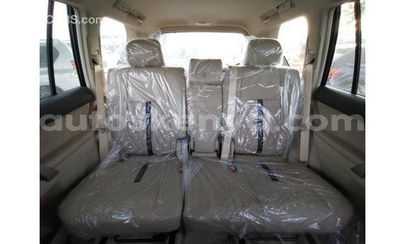 Buy Import Toyota Prado White Car in Import - Dubai in Central Kenya Buy Import Toyota Prado White Car in Import - Dubai in Central Kenya