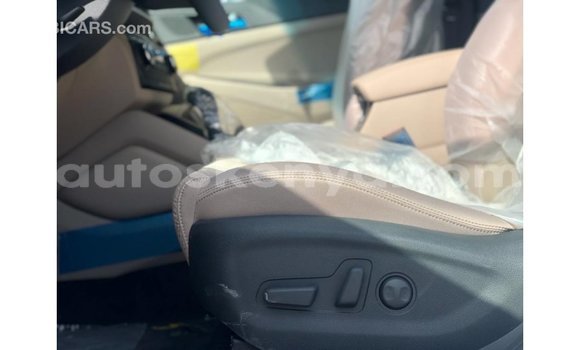 Buy Import Hyundai Tucson White Car in Import - Dubai in Central Kenya Buy Import Hyundai Tucson White Car in Import - Dubai in Central Kenya