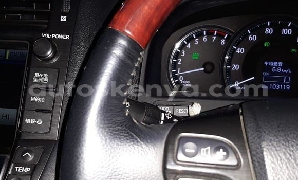 Oofamaa Toyota Crown Silver Makiinaa iti Mombasa keessatti Coastal Kenya keessatti Oofamaa Toyota Crown Silver Makiinaa iti Mombasa keessatti Coastal Kenya keessatti