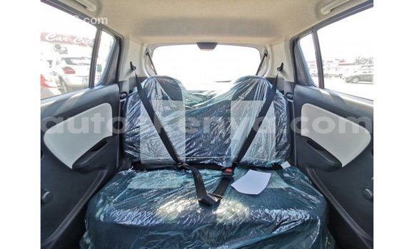 Nunua Imported Suzuki Alto Nyingine Gari ndani ya Import - Dubai nchini Kati Kenya Nunua Imported Suzuki Alto Nyingine Gari ndani ya Import - Dubai nchini Kati Kenya