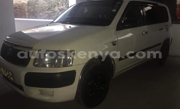 Oofamaa Toyota Succeed White Makiinaa iti Mombasa keessatti Coastal Kenya keessatti Oofamaa Toyota Succeed White Makiinaa iti Mombasa keessatti Coastal Kenya keessatti