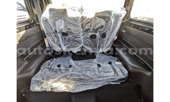 Imported Suzuki Jimny Black Makiinaa iti Import - Dubai keessatti Central Kenya keessatti Imported Suzuki Jimny Black Makiinaa iti Import - Dubai keessatti Central Kenya keessatti