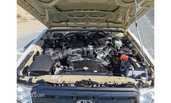 Buy Import Toyota Land Cruiser Beige Car in Import - Dubai in Central Kenya Buy Import Toyota Land Cruiser Beige Car in Import - Dubai in Central Kenya