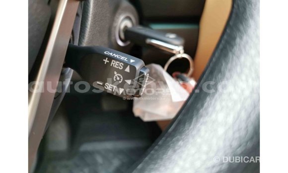 Nunua Imported Toyota Fortuner Nyeupe Gari ndani ya Import - Dubai nchini Kati Kenya Nunua Imported Toyota Fortuner Nyeupe Gari ndani ya Import - Dubai nchini Kati Kenya
