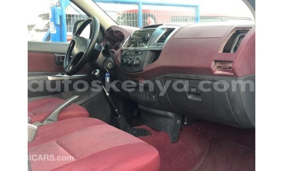 Nunua Imported Toyota Hilux Nyeupe Gari ndani ya Import - Dubai nchini Kati Kenya Nunua Imported Toyota Hilux Nyeupe Gari ndani ya Import - Dubai nchini Kati Kenya