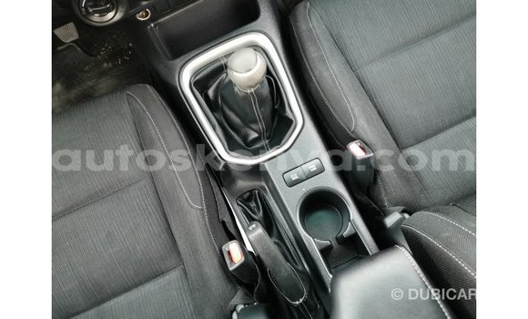 Nunua Imported Toyota Hilux Nyeupe Gari ndani ya Import - Dubai nchini Kati Kenya Nunua Imported Toyota Hilux Nyeupe Gari ndani ya Import - Dubai nchini Kati Kenya