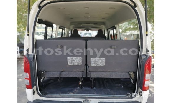 Imported Toyota Hiace White Makiinaa iti Import - Dubai keessatti Central Kenya keessatti Imported Toyota Hiace White Makiinaa iti Import - Dubai keessatti Central Kenya keessatti