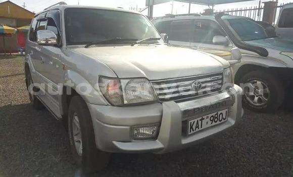 Buy Used Toyota Land Cruiser Prado Silver Car in Nairobi in Nairobi Buy Used Toyota Land Cruiser Prado Silver Car in Nairobi in Nairobi