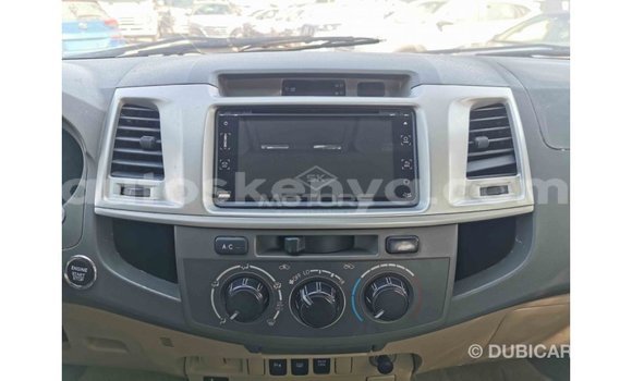 Nunua Imported Toyota Fortuner Nyeupe Gari ndani ya Import - Dubai nchini Kati Kenya Nunua Imported Toyota Fortuner Nyeupe Gari ndani ya Import - Dubai nchini Kati Kenya