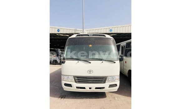 Imported Toyota Coaster White Makiinaa iti Import - Dubai keessatti Central Kenya keessatti Imported Toyota Coaster White Makiinaa iti Import - Dubai keessatti Central Kenya keessatti