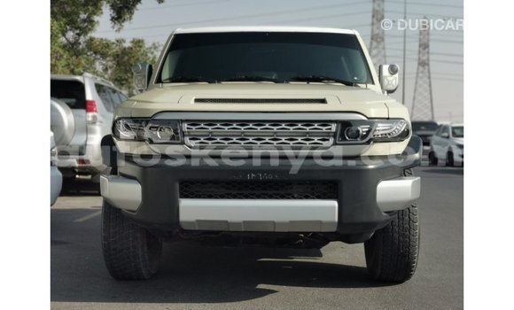 Nunua Imported Toyota FJ Cruiser Beige Gari ndani ya Import - Dubai nchini Kati Kenya Nunua Imported Toyota FJ Cruiser Beige Gari ndani ya Import - Dubai nchini Kati Kenya