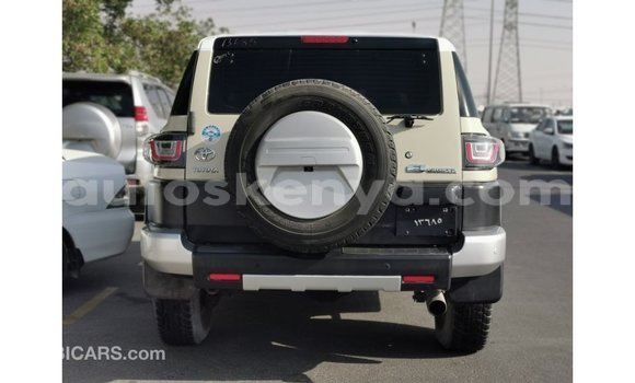 Nunua Imported Toyota FJ Cruiser Beige Gari ndani ya Import - Dubai nchini Kati Kenya Nunua Imported Toyota FJ Cruiser Beige Gari ndani ya Import - Dubai nchini Kati Kenya
