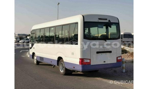 Imported Toyota Coaster White Makiinaa iti Import - Dubai keessatti Central Kenya keessatti Imported Toyota Coaster White Makiinaa iti Import - Dubai keessatti Central Kenya keessatti