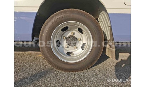 Imported Toyota Coaster White Makiinaa iti Import - Dubai keessatti Central Kenya keessatti Imported Toyota Coaster White Makiinaa iti Import - Dubai keessatti Central Kenya keessatti