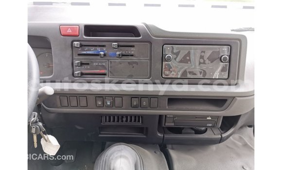 Nunua Imported Toyota Coaster Nyeupe Gari ndani ya Import - Dubai nchini Kati Kenya Nunua Imported Toyota Coaster Nyeupe Gari ndani ya Import - Dubai nchini Kati Kenya