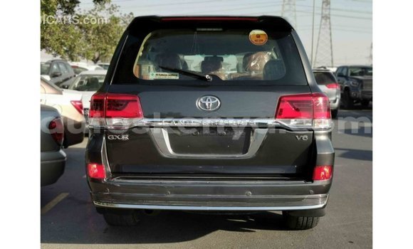 Nunua Imported Toyota Land Cruiser Nyingine Gari ndani ya Import - Dubai nchini Kati Kenya Nunua Imported Toyota Land Cruiser Nyingine Gari ndani ya Import - Dubai nchini Kati Kenya