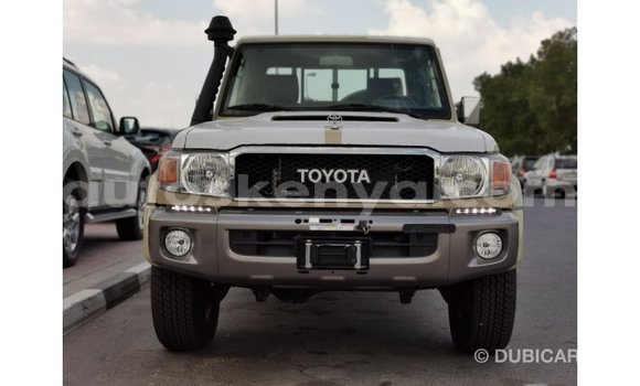 Imported Toyota Land Cruiser Beige Makiinaa iti Import - Dubai keessatti Central Kenya keessatti Imported Toyota Land Cruiser Beige Makiinaa iti Import - Dubai keessatti Central Kenya keessatti