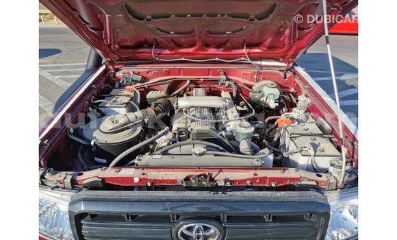 Imported Toyota Land Cruiser Red Makiinaa iti Import - Dubai keessatti Central Kenya keessatti Imported Toyota Land Cruiser Red Makiinaa iti Import - Dubai keessatti Central Kenya keessatti