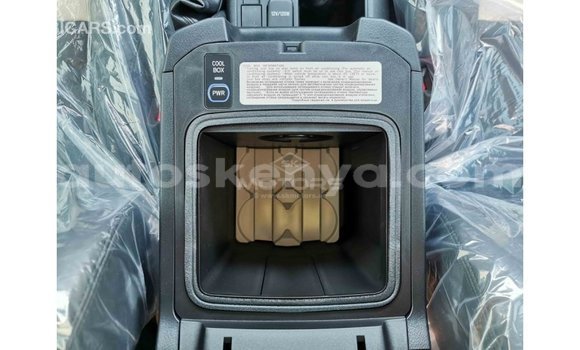 Imported Toyota Prado Black Makiinaa iti Import - Dubai keessatti Central Kenya keessatti Imported Toyota Prado Black Makiinaa iti Import - Dubai keessatti Central Kenya keessatti