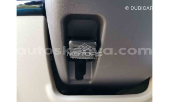 Imported Toyota Prado White Makiinaa iti Import - Dubai keessatti Central Kenya keessatti Imported Toyota Prado White Makiinaa iti Import - Dubai keessatti Central Kenya keessatti