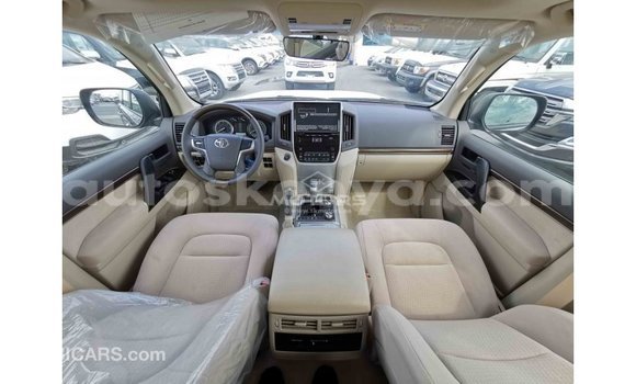 Imported Toyota Land Cruiser Other Makiinaa iti Import - Dubai keessatti Central Kenya keessatti Imported Toyota Land Cruiser Other Makiinaa iti Import - Dubai keessatti Central Kenya keessatti