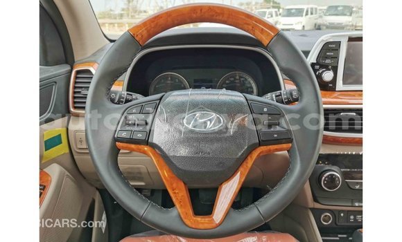 Buy Import Hyundai Tucson White Car in Import - Dubai in Central Kenya Buy Import Hyundai Tucson White Car in Import - Dubai in Central Kenya