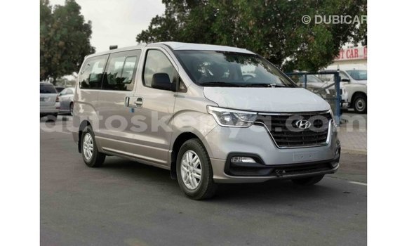 Imported Hyundai Chorus Other Netiree iti Import - Dubai keessatti Central Kenya keessatti Imported Hyundai Chorus Other Netiree iti Import - Dubai keessatti Central Kenya keessatti