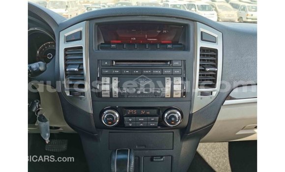 Nunua Imported Mitsubishi Pajero Nyingine Gari ndani ya Import - Dubai nchini Kati Kenya Nunua Imported Mitsubishi Pajero Nyingine Gari ndani ya Import - Dubai nchini Kati Kenya