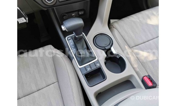 Imported Kia Sportage White Makiinaa iti Import - Dubai keessatti Central Kenya keessatti Imported Kia Sportage White Makiinaa iti Import - Dubai keessatti Central Kenya keessatti