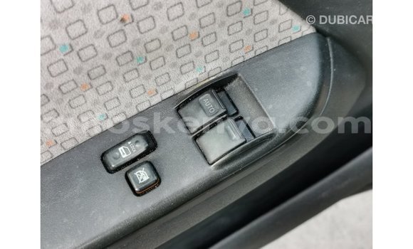 Imported Toyota Hiace White Makiinaa iti Import - Dubai keessatti Central Kenya keessatti Imported Toyota Hiace White Makiinaa iti Import - Dubai keessatti Central Kenya keessatti