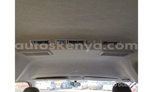 Imported Toyota Hiace White Makiinaa iti Import - Dubai keessatti Central Kenya keessatti Imported Toyota Hiace White Makiinaa iti Import - Dubai keessatti Central Kenya keessatti