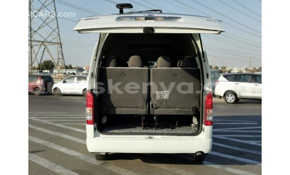 Imported Toyota Hiace White Makiinaa iti Import - Dubai keessatti Central Kenya keessatti Imported Toyota Hiace White Makiinaa iti Import - Dubai keessatti Central Kenya keessatti