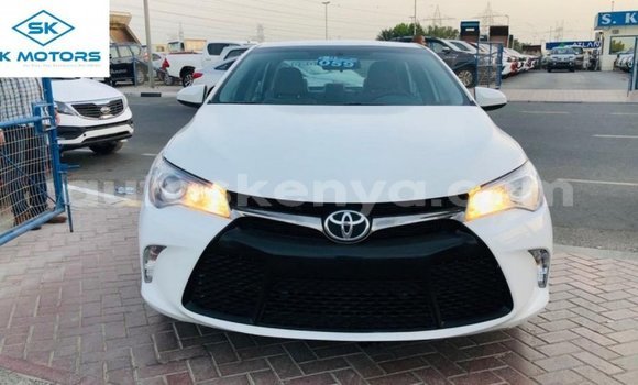 Imported Toyota Camry White Makiinaa iti Import - Dubai keessatti Central Kenya keessatti Imported Toyota Camry White Makiinaa iti Import - Dubai keessatti Central Kenya keessatti