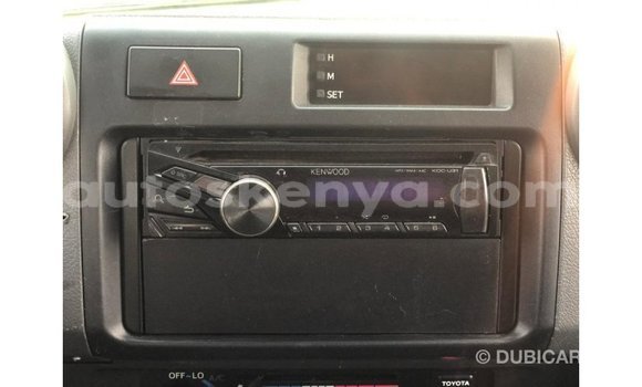 Imported Toyota Land Cruiser White Makiinaa iti Import - Dubai keessatti Central Kenya keessatti Imported Toyota Land Cruiser White Makiinaa iti Import - Dubai keessatti Central Kenya keessatti