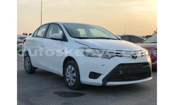 Nunua Imported Toyota Yaris Nyeupe Gari ndani ya Import - Dubai nchini Kati Kenya Nunua Imported Toyota Yaris Nyeupe Gari ndani ya Import - Dubai nchini Kati Kenya