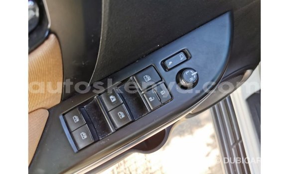 Imported Toyota Fortuner White Makiinaa iti Import - Dubai keessatti Central Kenya keessatti Imported Toyota Fortuner White Makiinaa iti Import - Dubai keessatti Central Kenya keessatti