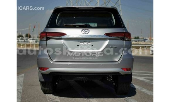 Nunua Imported Toyota Fortuner Nyingine Gari ndani ya Import - Dubai nchini Kati Kenya Nunua Imported Toyota Fortuner Nyingine Gari ndani ya Import - Dubai nchini Kati Kenya