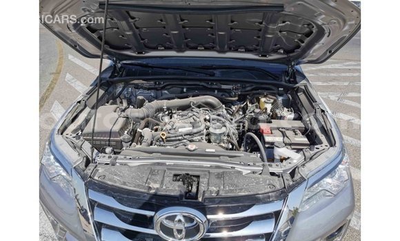Nunua Imported Toyota Fortuner Nyingine Gari ndani ya Import - Dubai nchini Kati Kenya Nunua Imported Toyota Fortuner Nyingine Gari ndani ya Import - Dubai nchini Kati Kenya