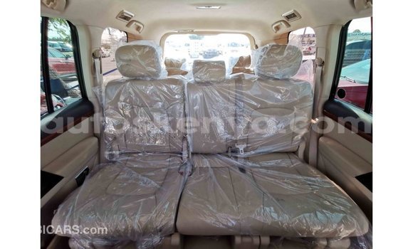 Buy Import Toyota Land Cruiser White Car in Import - Dubai in Central Kenya Buy Import Toyota Land Cruiser White Car in Import - Dubai in Central Kenya