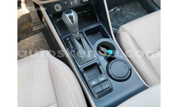 Buy Import Hyundai Tucson White Car in Import - Dubai in Central Kenya Buy Import Hyundai Tucson White Car in Import - Dubai in Central Kenya