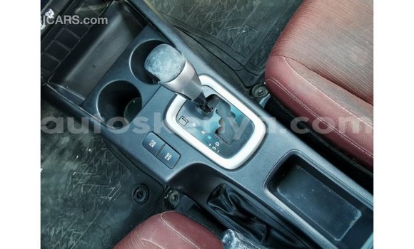 Imported Toyota Hilux White Makiinaa iti Import - Dubai keessatti Central Kenya keessatti Imported Toyota Hilux White Makiinaa iti Import - Dubai keessatti Central Kenya keessatti